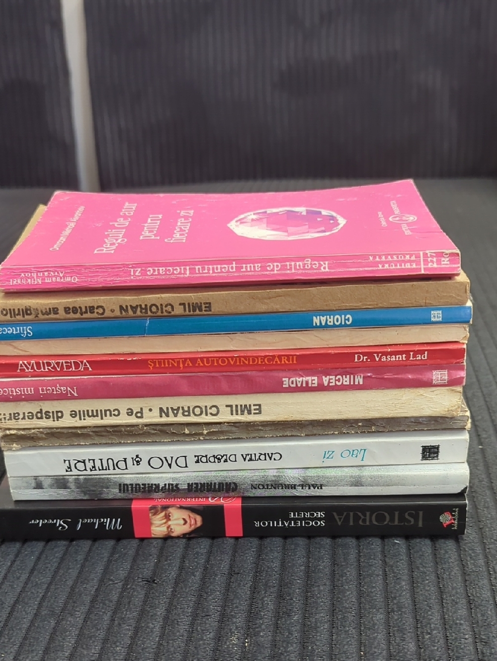 Bundle Of 11 Romanian Language Books